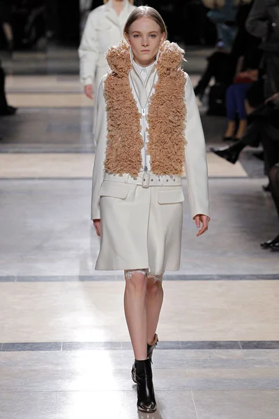 Look 7